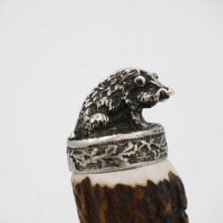 Décapsuleur avec bois de cerf Manche en corne de cerf avec embout décoratif Sanglier assis GL 22 cm 27.19.3.27