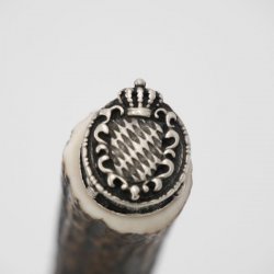 Flaschenöffner mit Hirsch Geweih Stange Hirschhorn Griff mit Endkappe Verzierung Bayern Wappen GL 22 cm 27.19.2.47