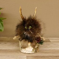 Wolpertinger Wolpi Präparat taxidermy Mini Tannenzapfen Zapfen hellgrüne Augen Höhe 24 cm 86.1.2.61