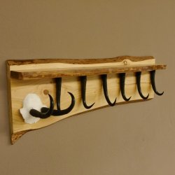 Garderobe mit 6 Gamshaken + Gamsgeweih auf Holzbrett Ablagefläche Wandgarderobe Geweih Unikat 27.8.108
