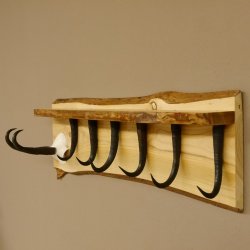 Garderobe mit 6 Gamshaken + Gamsgeweih auf Holzbrett Ablagefläche Wandgarderobe Geweih Unikat 27.8.108