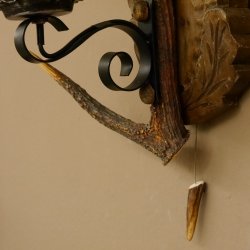 Wandlampe 1 flammig geschnitztes Schild mit Sika Stange Lampe Leuchte Lampenschirm
