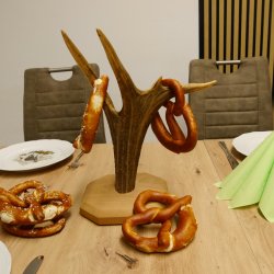 Brezelständer Ständer Damhirschgeweihstange Hirsch Höhe 35 cm Hirschstange