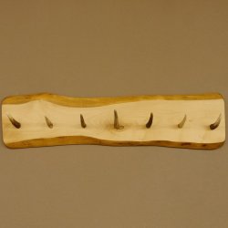 Geweih Garderobe mit 7 Haken aus Hirschspitzen auf Holzbrett Wandgarderobe Unikat 27.8.109