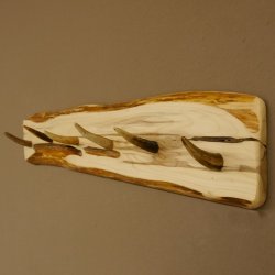 Geweih Garderobe mit 6 Haken aus Hirschspitzen auf Holzbrett kleine Wandgarderobe Unikat 27.8.112