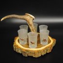 Schnaps Anbieter auf Akazieschild Schnapsbrett H18 cm Rothirsch Stange Griff mit 6 Stück Gläser bunt hoch Ice White Jagdmotiv 27.7.3.12