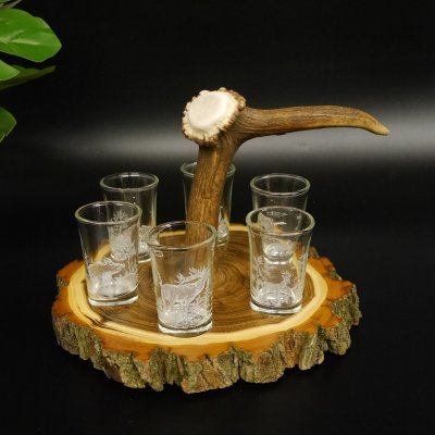 Schnaps Anbieter auf Akazieschild Schnapsbrett H16 cm Rothirsch Stange Griff mit 6 Stück Gläser weiß hoch Jagdmotiv Tier Motiv 27.7.3.13