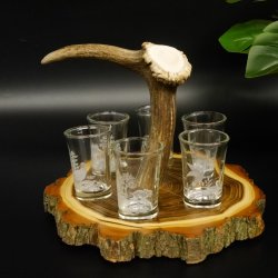Schnaps Anbieter auf Akazieschild Schnapsbrett H17 cm Rothirsch Stange Griff mit 6 Stück Gläser weiß hoch Jagdmotiv Tier Motiv 27.7.3.14