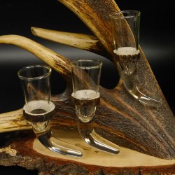 Schnaps Anbieter Birkeschild Schnapsbrett Rothirschgeweih 3x hornförmige Gläser  27.7.6.28
