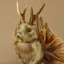 Wolpertinger Murmel Präparat Plüsch mit Bart hellbraune Augen Fabelwesen mit Flügel und Geweih Wolpi 86.16.42