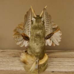 Wolpertinger Murmel Präparat Plüsch mit Bart hellbraune Augen Fabelwesen mit Flügel und Geweih Wolpi 86.16.44