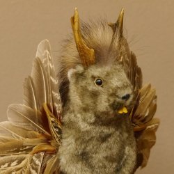 Wolpertinger Murmel Präparat Plüsch mit Punkfrisur Fabelwesen mit Flügel und Geweih Wolpi 86.16.45