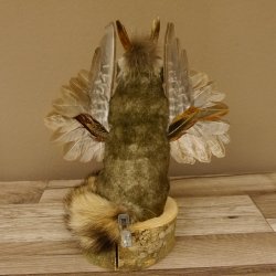 Wolpertinger Murmel Präparat Plüsch mit Punkfrisur Fabelwesen mit Flügel und Geweih Wolpi 86.16.46