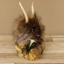Wolpertinger Wolpi Präparat Mini auf Holz Edelweiss und hellblaue Augen Höhe 22 cm 86.1.3.47