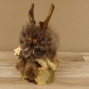 Wolpertinger Wolpi Präparat Mini auf Holz Edelweiss und orange Augen Höhe 22 cm 86.1.3.48