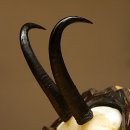 Gamsgeweih Geiß SL 17,8 cm Gams Gems Geweih auf geschnitztem Trophäenschild 47.272