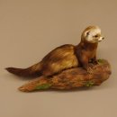 Iltis Tier Präparat Höhe 26 cm auf Holzstamm Tierpräparat taxidermy 89.4.79
