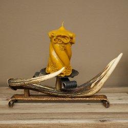 Bougier en bois de cerf rouge avec 2 bougies en fer forgé et corne de cerf