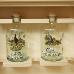 Jagdapotheke aus Holz mit 5 Flaschen und Jagdmotiv Jagd Neu 27.7.10.2