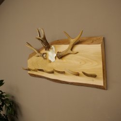 Geweih Garderobe mit 7 Hirschspitzen 2 Bockstangen Haken auf Holzbrett Rehgeweih Wandgarderobe Unikat 27.8.125