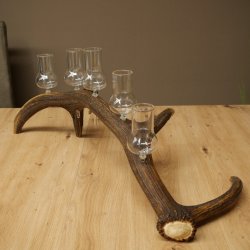 Schnapsleverancier 5 grote glazen met steel op een stang van roodhertenhoorn Cadeau 27.60.2.68