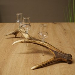 Liqueur Set: 3 Small Stemmed Glasses on a Red Deer Antler Stand – Gift 27.60.2.70