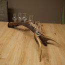 Lot de 6 petits verres à schnaps avec pied, présentés sur un support en bois de cerf rouge - Cadeau 27.60.2.74