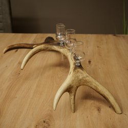 Set da liquore: 4 bicchierini con stelo su un corno di cervo rosso - Regalo 27.60.2.81