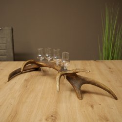 Set da liquore: 4 bicchierini con stelo su un corno di cervo rosso - Regalo 27.60.2.82