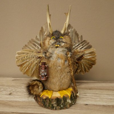 Wolpertinger "Wolpi" Large Muskrat Taxidermy Specimen with Yellow Eyes, Wings, Antlers, Cane, and Lantern; Height 37 cm; Mythical Creature; Fun Gift; 86.14.15