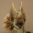 Wolpertinger knuffel, opgezette knuffel van een fabelwezen met vleugels, baard en gewei, Wolpi 86.16.54