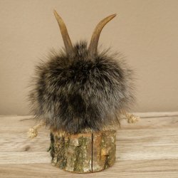 Wolpertinger «Wolpi», modelo mini, sobre base de madera, edelweiss y ojos morados, altura 21 cm, 86.1.3.54