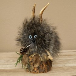 Wolpertinger Wolpi Präparat Mini Tannenzapfen Zapfen hellblaue Augen Höhe 22 cm 86.1.2.66