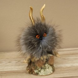 Wolpertinger Wolpi Mini, esemplare imbalsamato con occhi arancioni, altezza 22 cm, codice 86.1.1.52