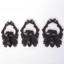 3 Stück komplett HANDGEARBEITET geschnitzte Trophäenschilder für Wildschwein Hauer in schwarz / sehr dunkel
