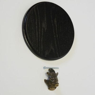 Keilerschild Keilerbrett Gewaff rund dunkel AF 13 cm mit Keiler Kopf Verzierung 