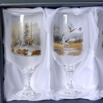 Bier Glas Pils Gläser Set 4 teilig mit Jagd Dekor Motiv im Geschenk Karton