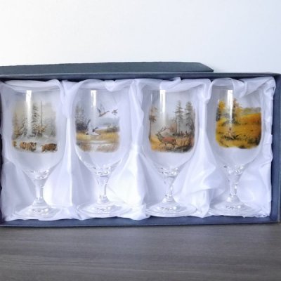 Bier Glas Pils Gläser Set 4 teilig mit Jagd Dekor Motiv im Geschenk Karton