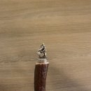 Flaschenöffner mit Hirsch Geweih Stange Hirschhorn Griff mit Endkappe Verzierung Hirsch stehend GL23cm #27.19.7.13