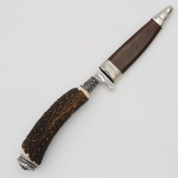 Messer mit Lederscheide Jagdmesser Hirschfänger Hirsch Horn Stange Hirschhorn Griff mit Endkappe Verzierung Edelweiss Wappen Länge 23,5cm #27.20.9.3