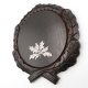 Keilerschild geschnitzt dunkel AF 19 cm mit 1 Stück 6-blättrigen Eichenlaub Deckblatt Keilerbrett Gewaffbrett Trophäenschild
