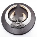 1 Stück Wildschwein Keilerwaffe mit Eichenlaub Verzierung Trophäe Keiler Gewaff Hauer Länge 21 cm #32.198