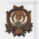 1 Stück Wildschwein Keilerwaffen mit Eichenlaub Verzierung Trophäe Keiler Gewaff Hauer Länge 17,2 cm auf geschnitztem Trophäenschild