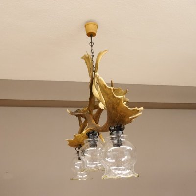 Geweihlampe Deckenlampe Lampe Leuchte 3 flammig Gl&auml;ser mit Damhirsch Stangen L&auml;nge 95 cm