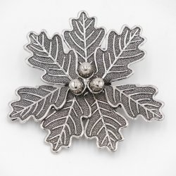 1 pièce Arme de sanglier Feuille de chêne Grande feuille de couverture à 7 feuilles avec 3 glands argentés