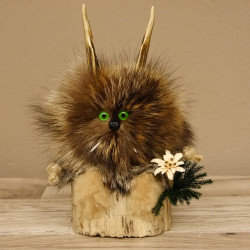 Wolpertinger Wolpi Präparat taxidermy Mini mit Holz Edelweiss und grüne Augen Höhe 22 cm