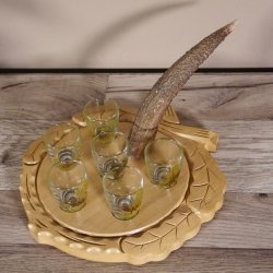 Schnaps Anbieter geschnitztes Schnapsbrett H14 cm Rothirsch Stange Geweih Griff mit 6 Stück " kurze " Gläser Jagdmotiv Tier Motiv #27.7.1.3